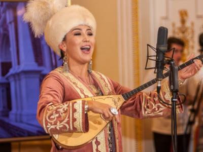 Книга пособие Казахская Музыкальная литература